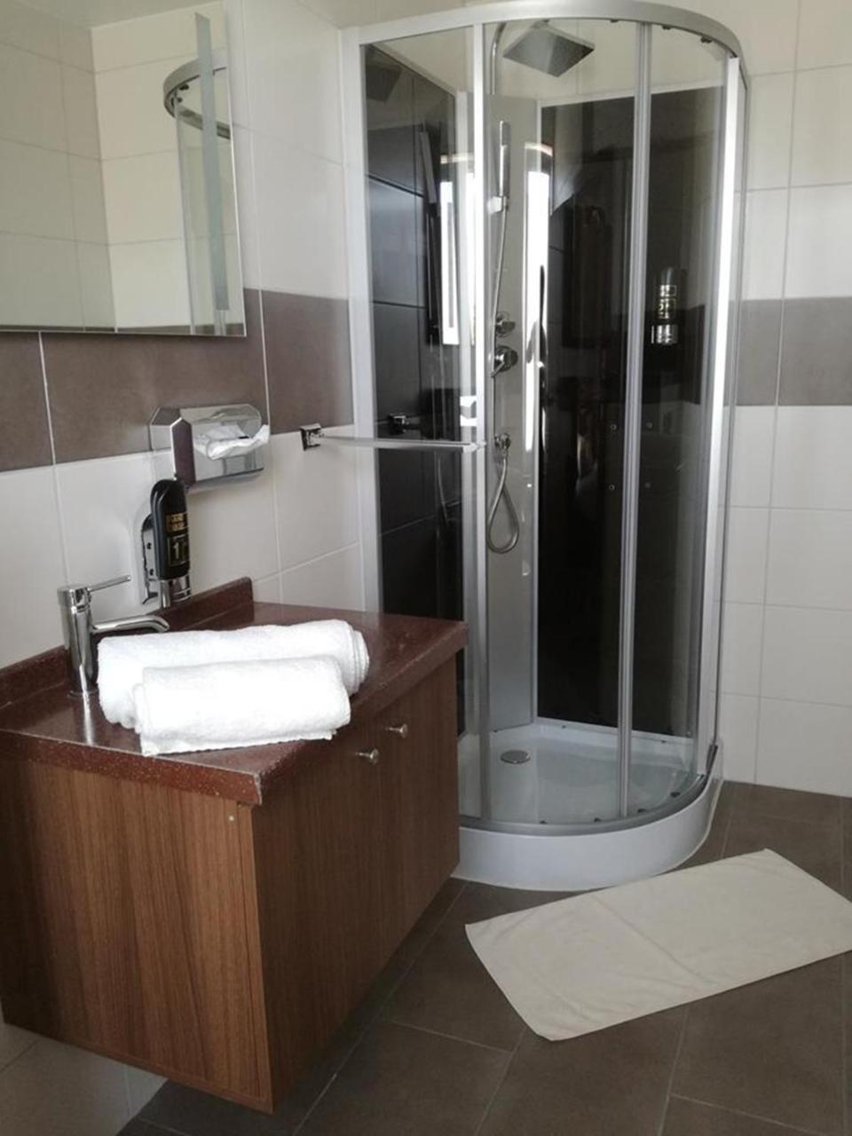 Hotel Zum Weissen Ochsen 알렌 외부 사진
