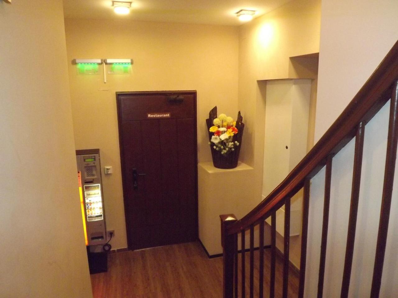 Hotel Zum Weissen Ochsen 알렌 외부 사진