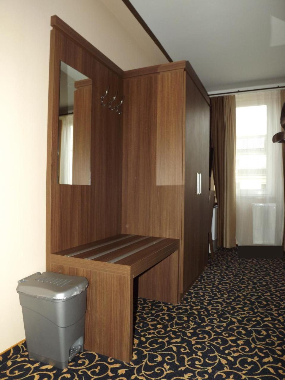 Hotel Zum Weissen Ochsen 알렌 외부 사진