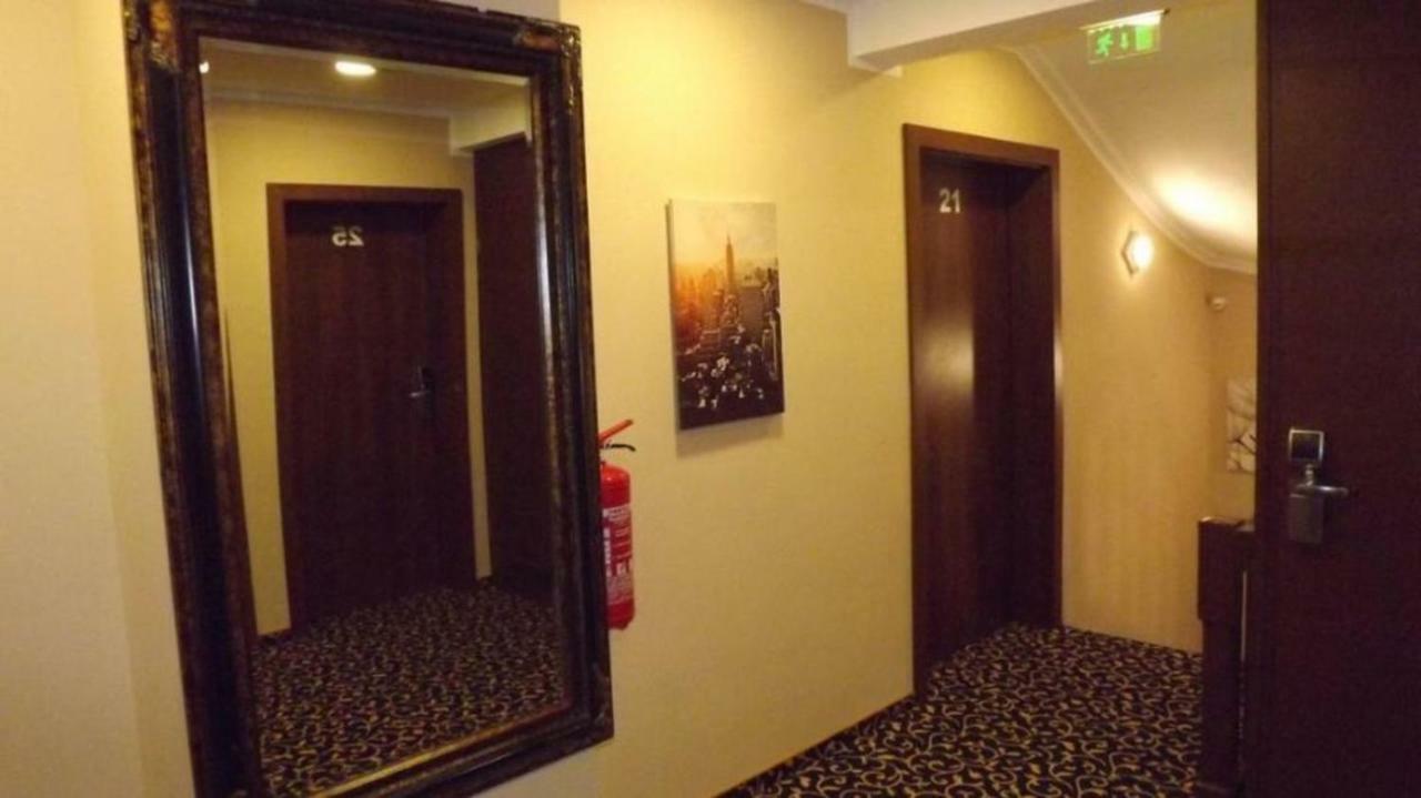 Hotel Zum Weissen Ochsen 알렌 외부 사진